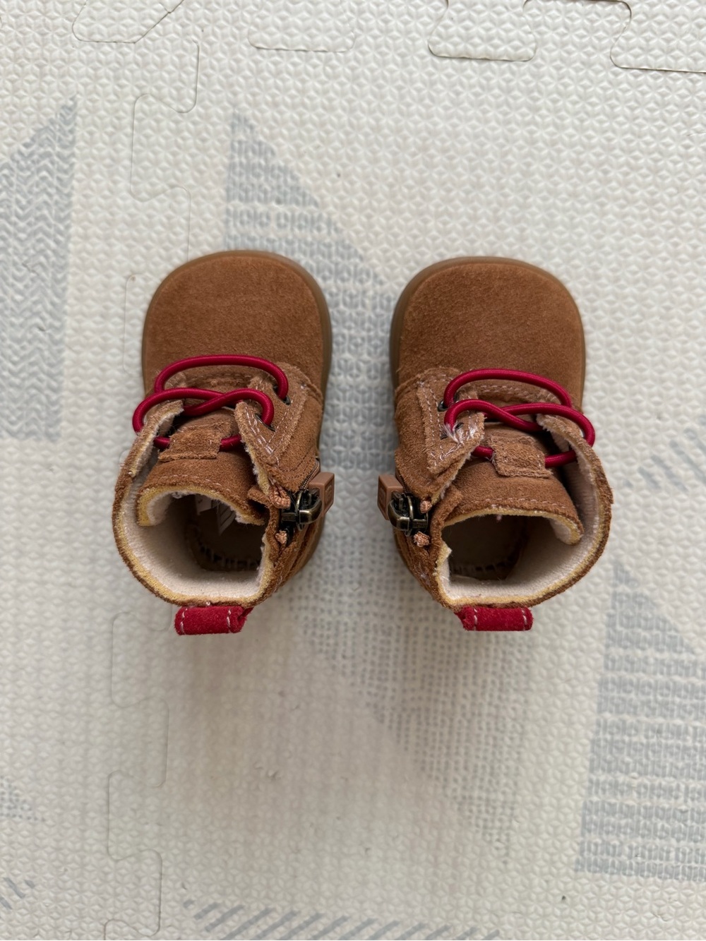 UGG Infant Kids Chestnut Suede Boots with Red Pull Tab - Picture 3 of 6